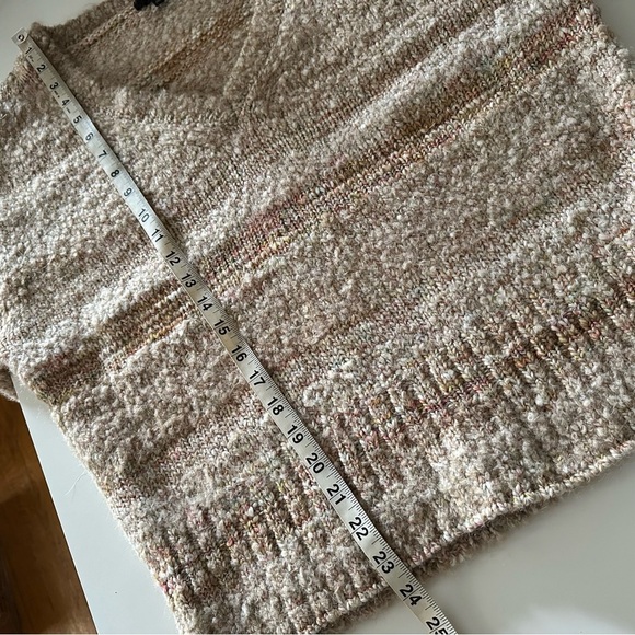 J. Crew V-Neck Beige Space Dye Knit Sweater Size Medium Wool Alp… - Picture 7 of 13
